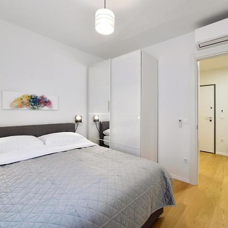 Ophelia Apartment With Parking Zagreb Bagian luar foto