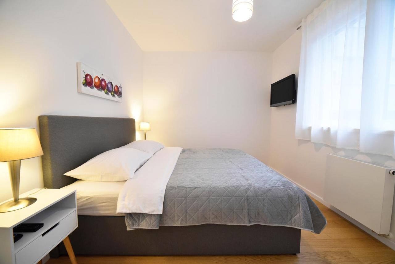 Ophelia Apartment With Parking Zagreb Bagian luar foto