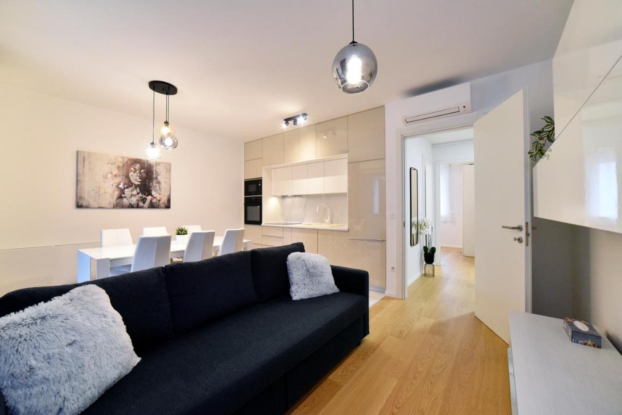 Ophelia Apartment With Parking Zagreb Bagian luar foto